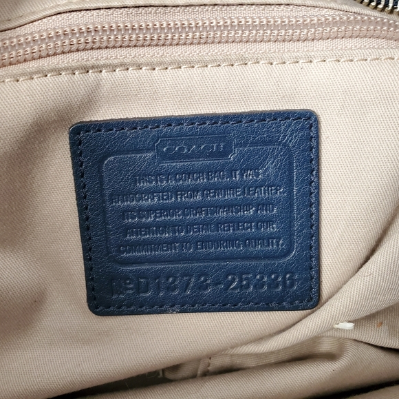 Coach purse - Picture 3 of 3